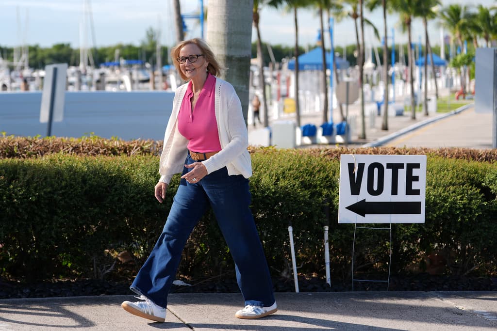 Eileen Higgins, comisionada del condado Miami-Dade y candidata demócrata, obtuvo alrededor del 36% de los votos y se coloca como favorita. Su liderazgo inicial provoca optimismo entre simpatizantes progresistas que ven posible un giro político histórico en la ciudad.