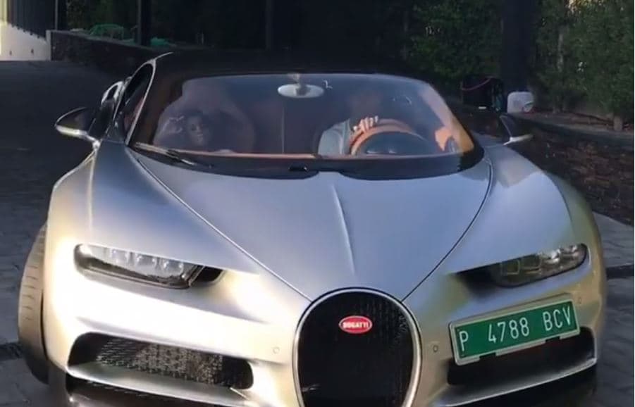 Y salió a estrenarlo acompañado de su pequeño hijo Cristiano Ronaldo Jr.