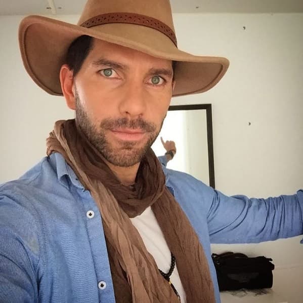 El apuesto actor keniano de origen alemán y chileno tiene una gran noticia para sus fanáticas. Muy pronto sabrás de qué se trata.