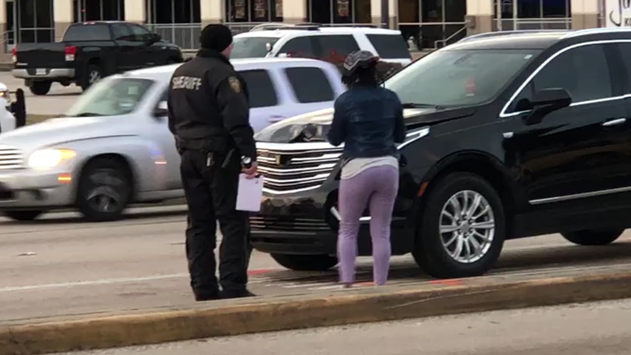 La conductora permaneció en la escena y está colaborando con las autoridades.