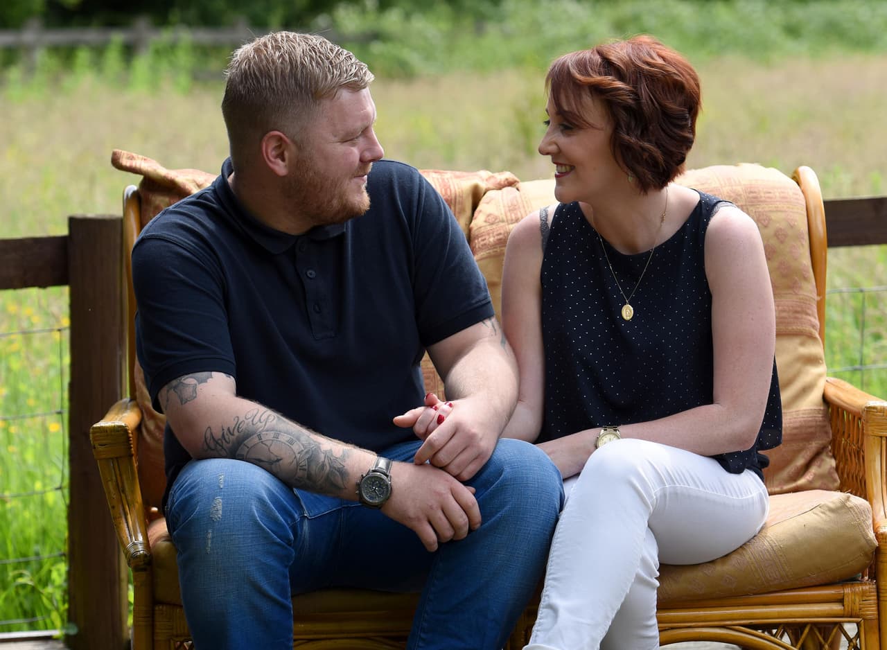 “La quimioterapia no estaba funcionando y los doctores me dijeron que la única oportunidad que tenía era someterme a un trasplante de células madre que me podría dejar infértil. Sabía que sólo así podría tener un futuro”, admitió ella.