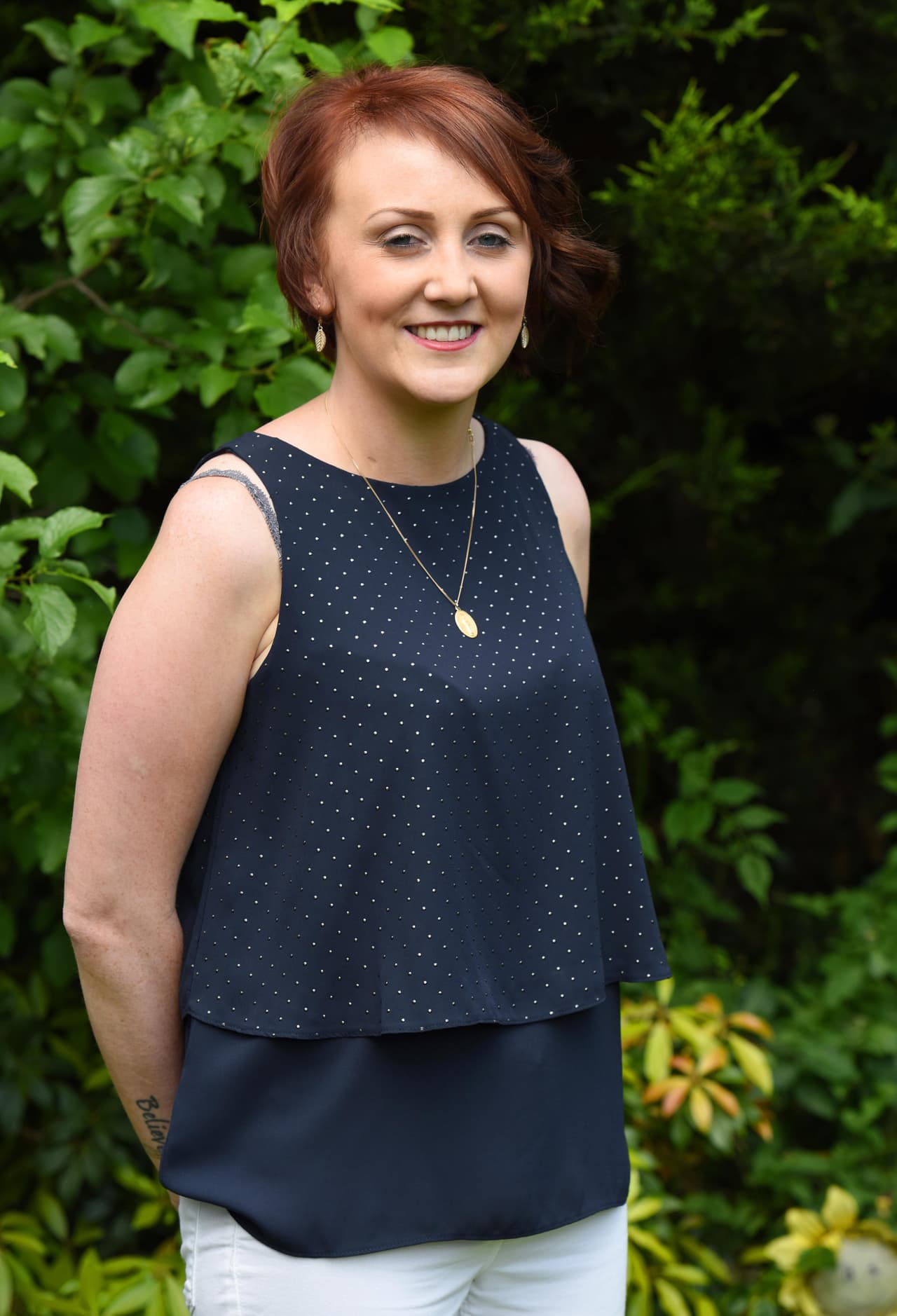 Ellos se acercaron corriendo hacia ella para abrazarlas, ¡pero fue ahí donde sucedió!