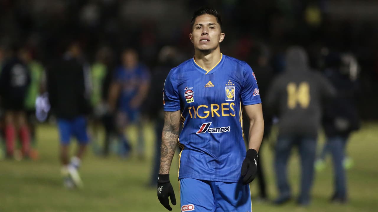 Carlos Salcedo no ha entrenado con Tigres por problemas de salud