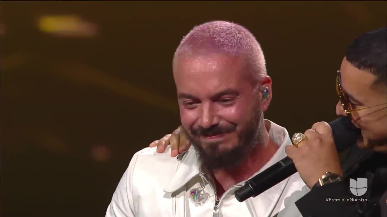 Además, en reconocimiento a su talento y éxito, se le entregó al colombiano el premio especial Icono Mundial.