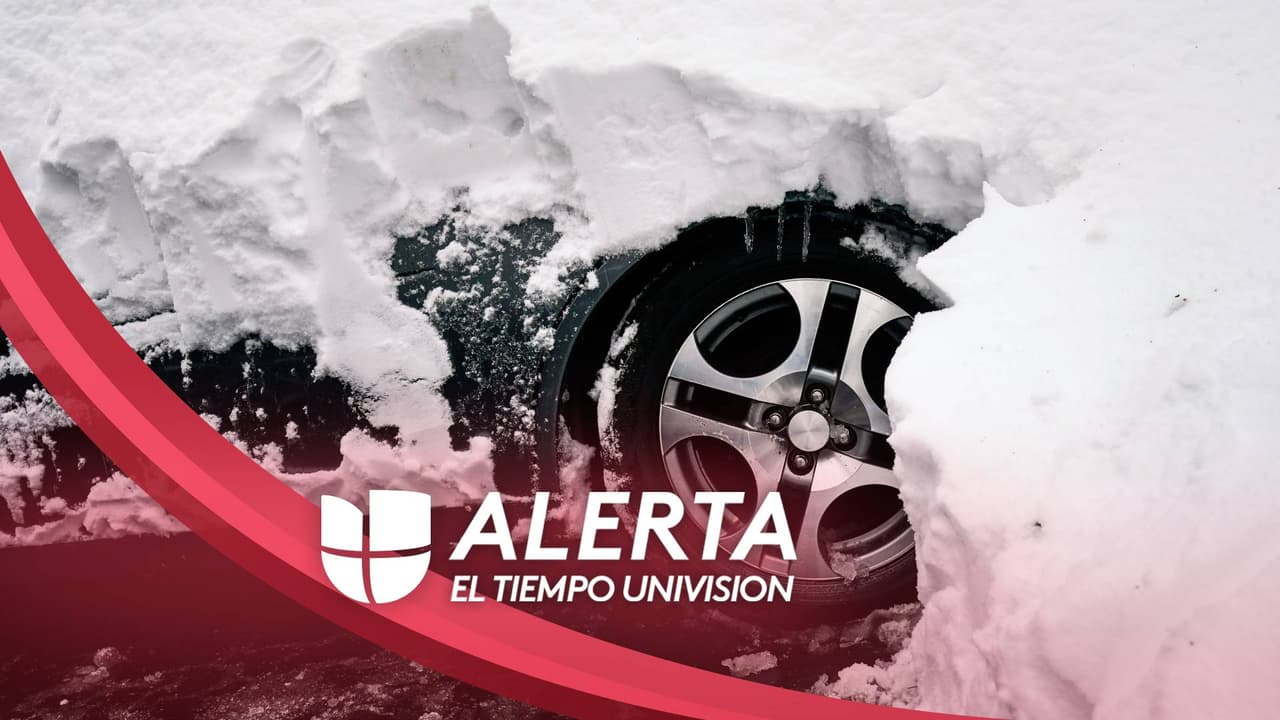 “Gracias a Dios el techo resistió”: familia en San Bernardino se reúne después de estar atrapada en la nieve