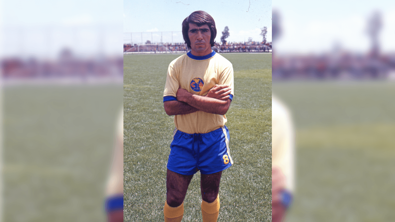 <b>Carlos Reinoso</b>
<br>Mediocampista