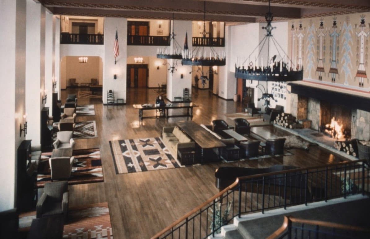 No obstante, el siniestro hotel y el mal sabor de boca que le dejó el ambiente fue la inspiración perfecta para otro relato de horror, para el autor de otros clásicos de horror como 'It', 'Carrie' y 'Misery'.