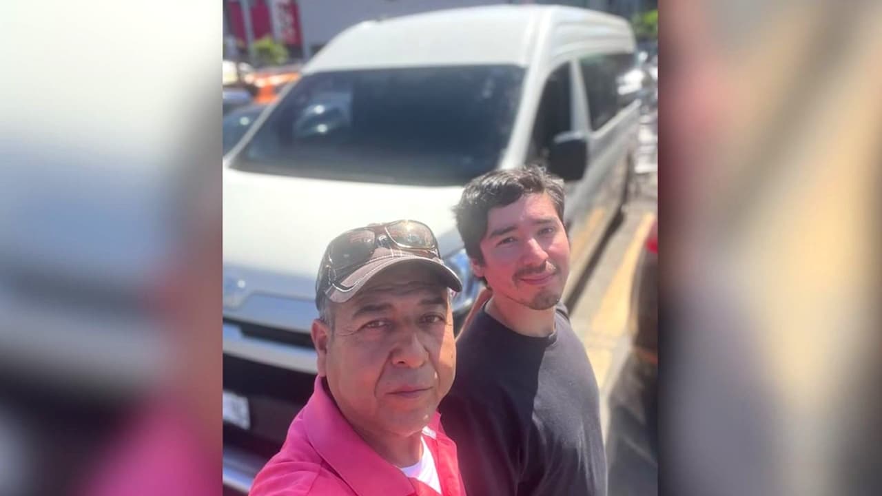 Músico muere atropellado a una cuadra de su casa en Irving, conductor enfrenta cargos