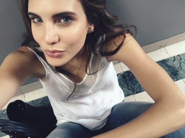 En la serie su personaje se enamoró profundamente de Wilmer, un tierno chico que la ha ayudado a pelear contra los hermanos Lucio.