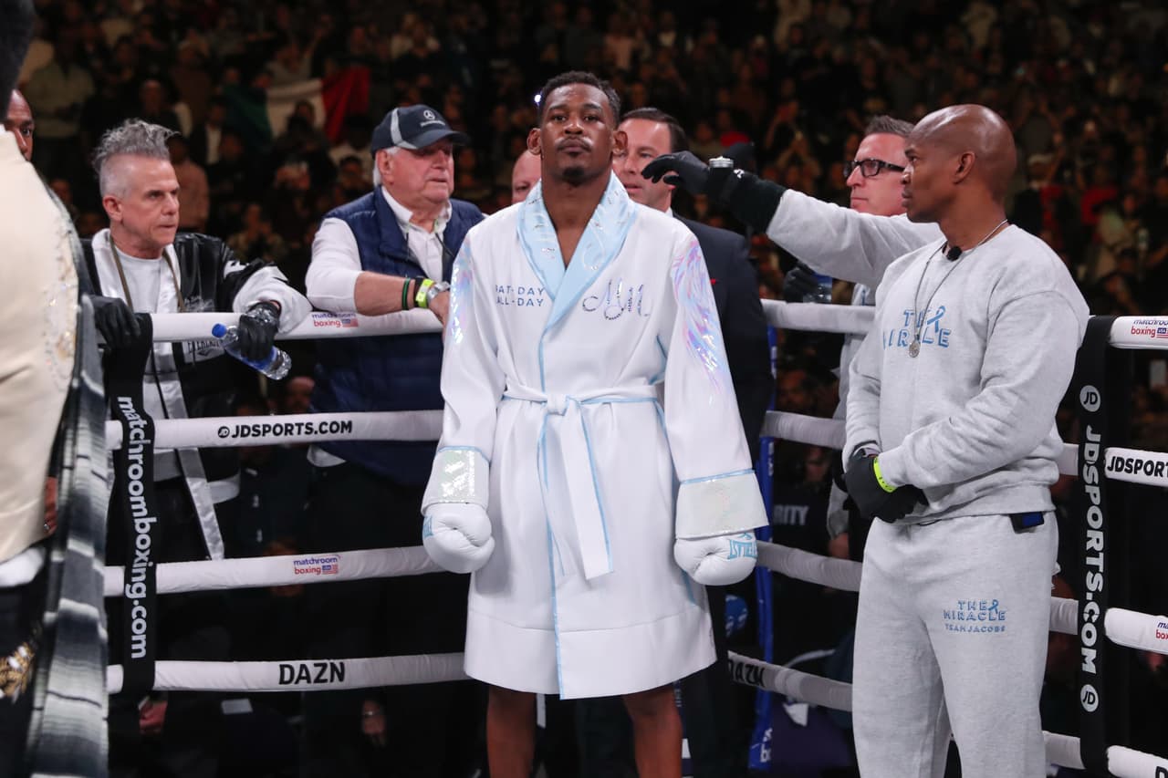 Julio César Chávez Jr vs Daniel Jacobs