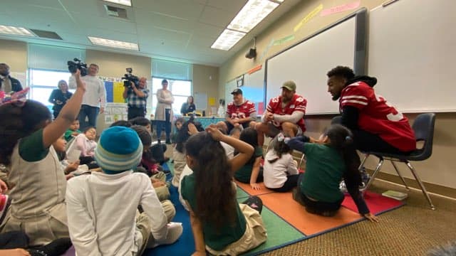 Para los jugadores también fue una oportunidad para descansar, pues dicen que han estado entrenando sin parar para el partido del próximo domingo contra los Green Bay Packers.