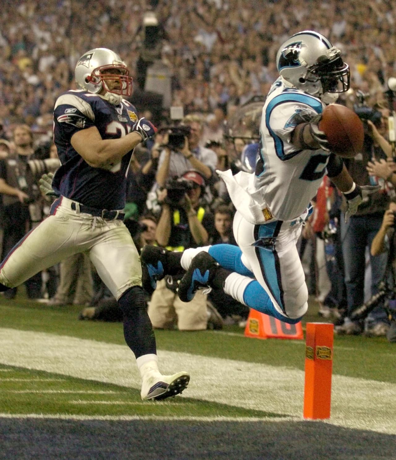 Carolina dio pelea, mostró coraje y buen orden bajo el mando del coach John Fox.