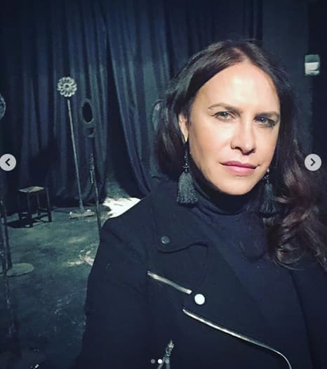 Recientemente concluyó los trámites legales para que sus documentos mexicanos 
<b><a href="https://www.univision.com/famosos/aqui-soy-un-senor-y-en-mi-pais-soy-una-se-nora-karla-sofia-gascon-pone-sus-papeles-al-dia-fotos" target="_blank">la identifiquen como mujer</a></b> y ahora aboga a favor de los derechos de las personas transexuales. 
<br>