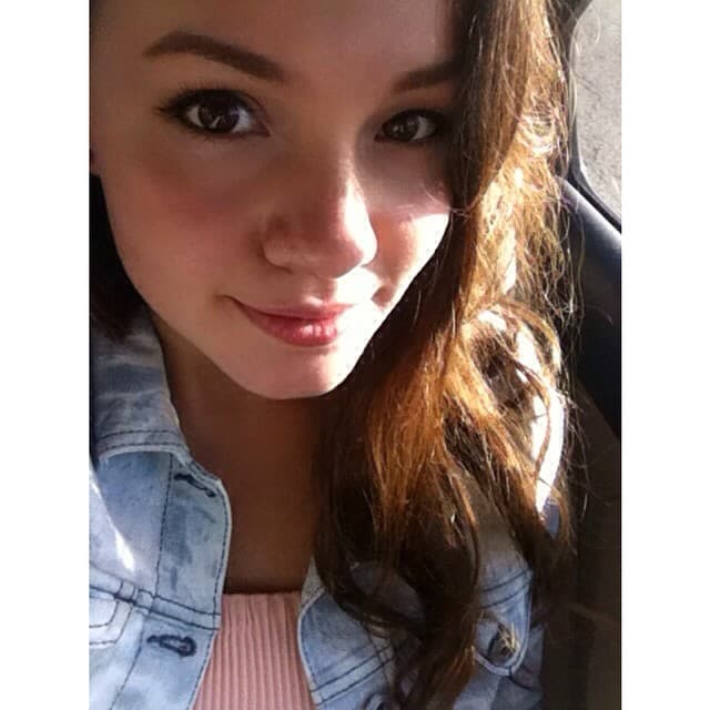 Las regalías "es algo que se resuelve después, eso ahorita no es importante, yo creo que lo importante es honrar a papá para recordar los momentos bellos, y eso ya Dios sabrá qué es lo que va a pasar", comentó.