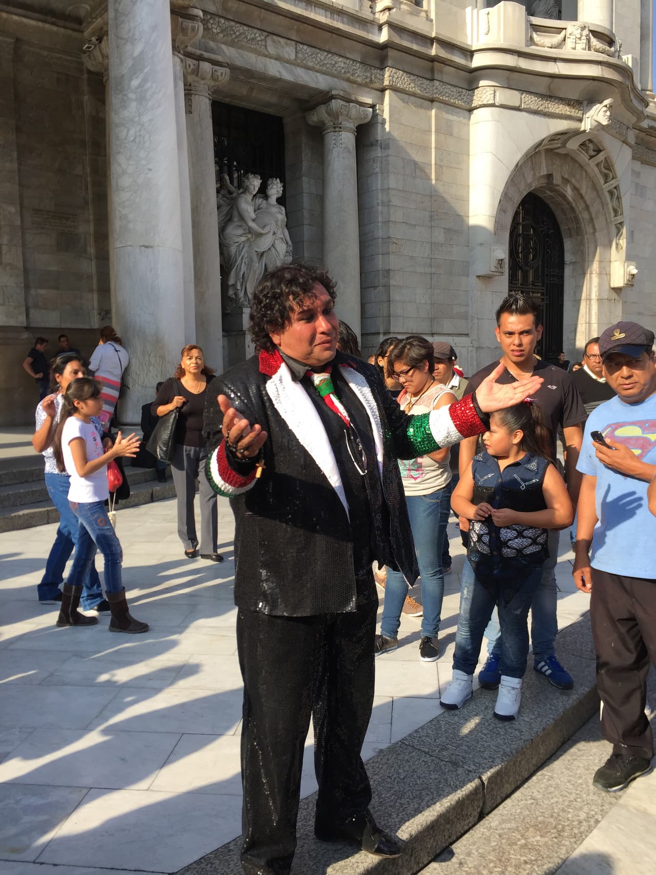 Javier Lavat, imitador de Juan Gabriel.