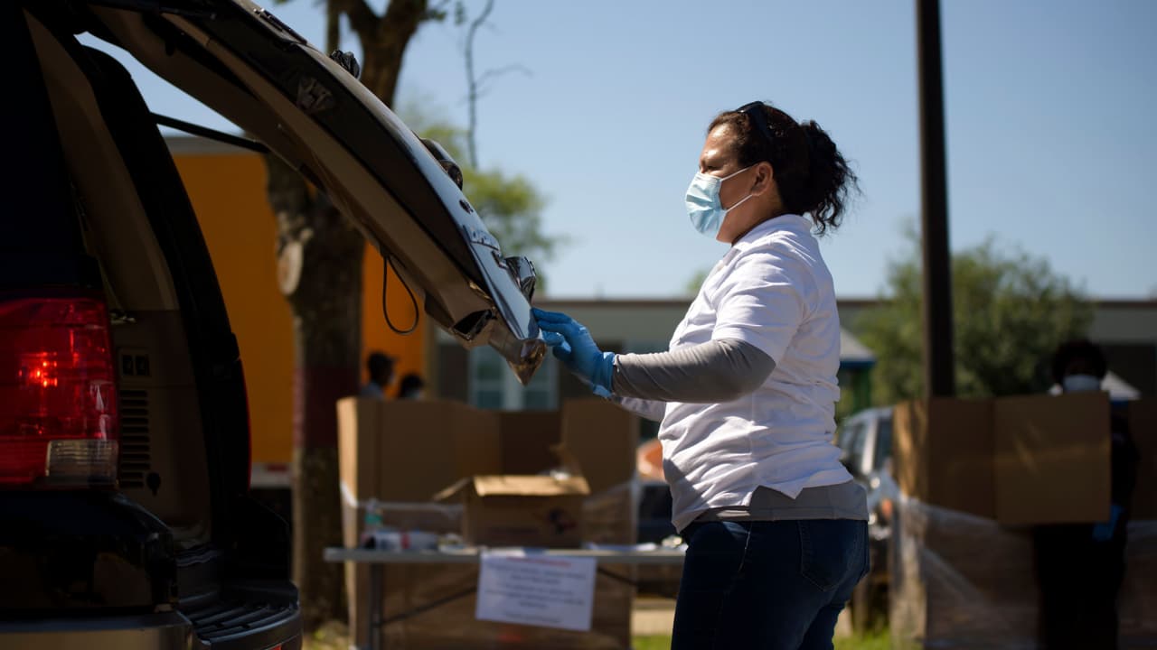 HISD habilita un nuevo sitio de distribución semanal de alimentos 