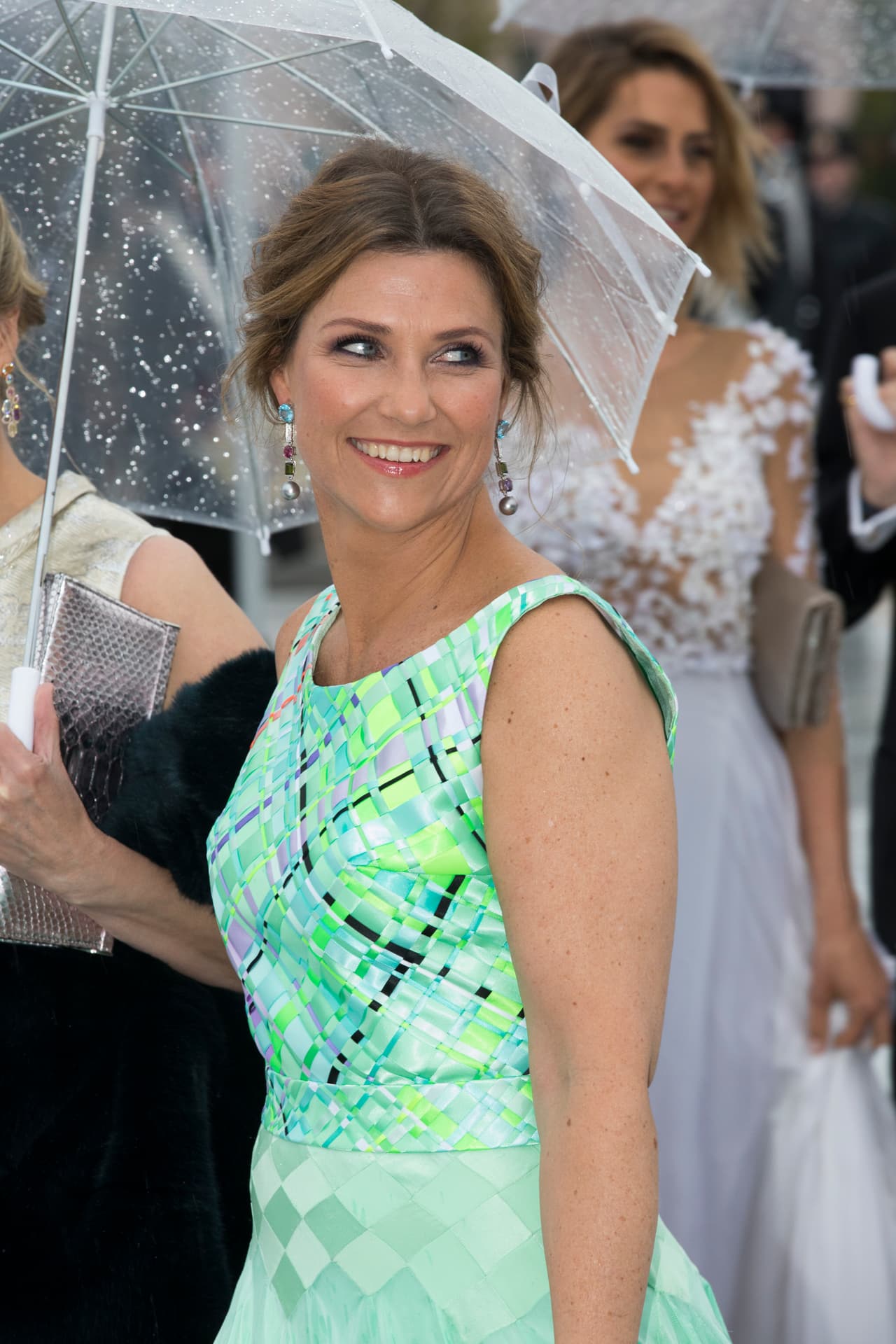 <b>Märtha Louise</b>, princesa de Noruega, sorprendió el pasado 12 de mayo de 2019 al hacer público su noviazgo con el chamán estadounidense, 
<b>Durek Verrett</b>, por medio de su 
<b><a href="https://www.instagram.com/p/BxX_iR-Bf_x/" target="_blank">cuenta de Instagram</a>. </b>