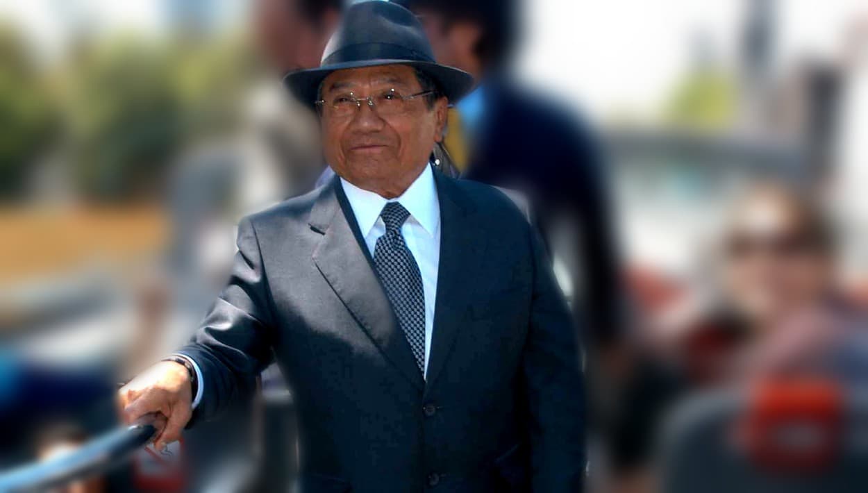 Chiquito, pero Manzanero: la magia de su erotismo 'soft' rebasó sus 1.54 metros de estatura