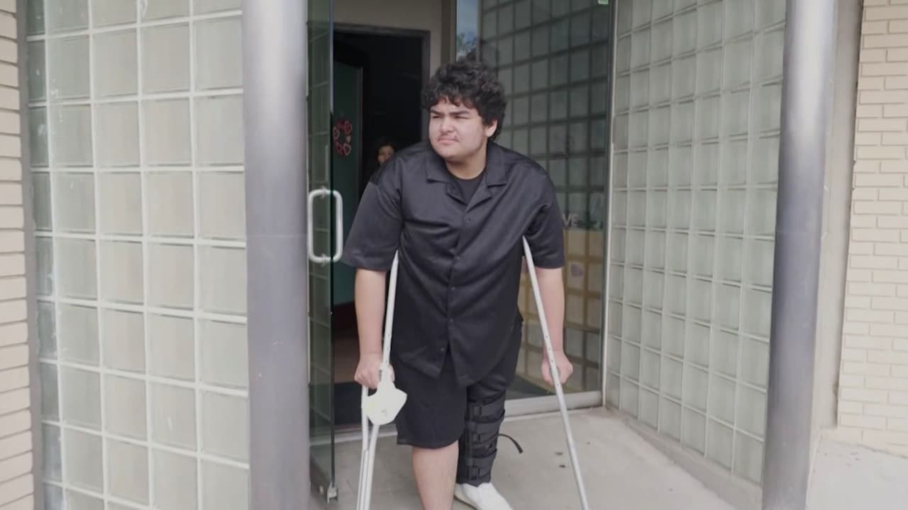 Estudiante con discapacidad fue sometido y enfrenta cargos criminales; acusa que no lo apoyaron con intérprete