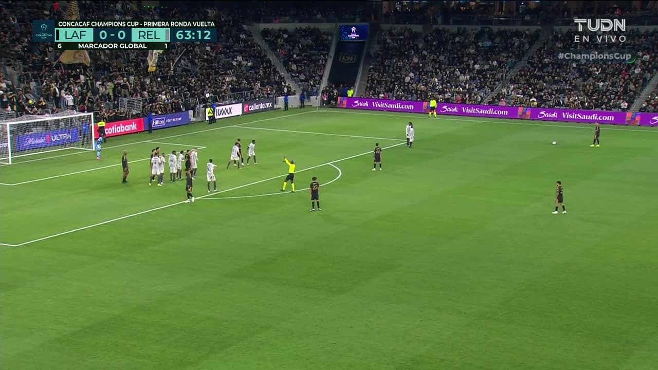 ¡GOL!  anota para LAFC. Nkosi Tafari