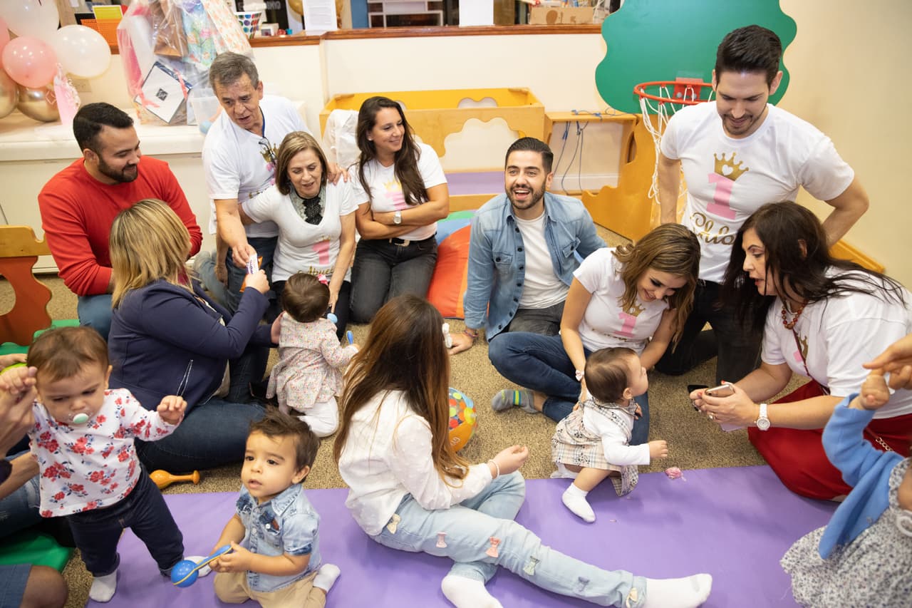 En este evento especial para Chloé y su familia destacaron las risas y juegos, sin duda una amena convivencia que guardarán por siempre en su memoria.