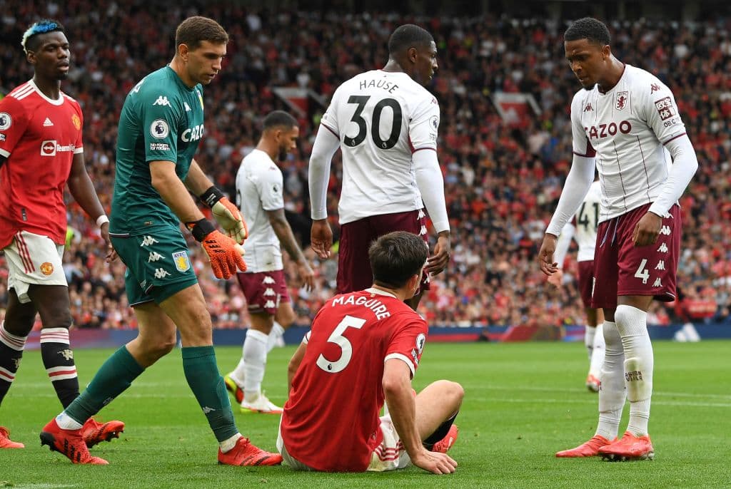Bruno Fernandes falla un penal al minuto 90+3 y el Aston Villa soprende de visita tras vencer 0-1 a los red devils.