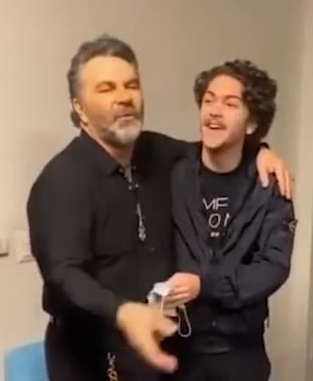 José Manuel Mijares está enorme y los fans del cantante los encuentran muy parecidos.