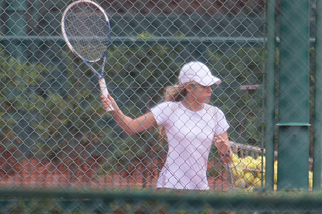 Los paparazzi encontraron a Shakira ejercitando.