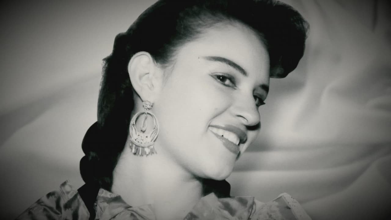 Siendo aún muy joven, Lucha Villa recibió su gran oportunidad al lado del maestro José Ángel Espinoza 'Ferrusquilla', en la estación de radio mexicana XEW a principios de los años 60.
<br>