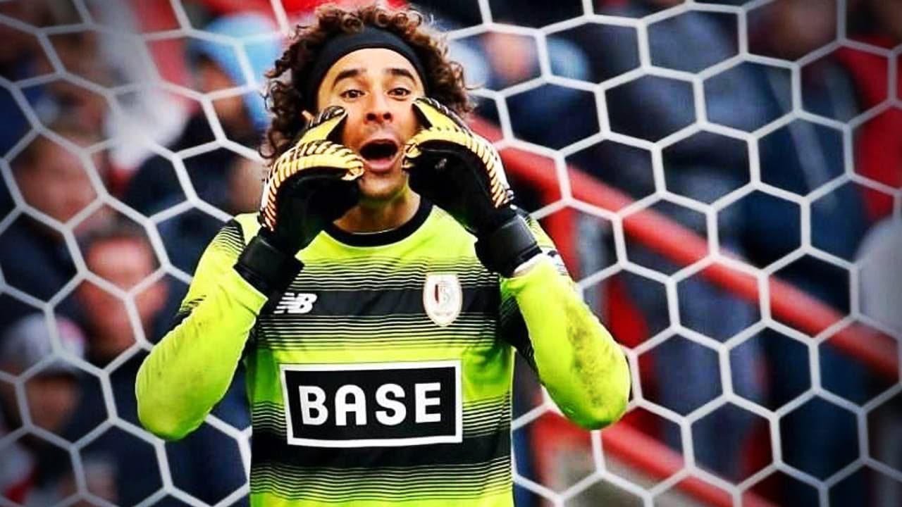 Ochoa vio cortado un récord personal al recibir gol a los 87 minutos con el Lieja
