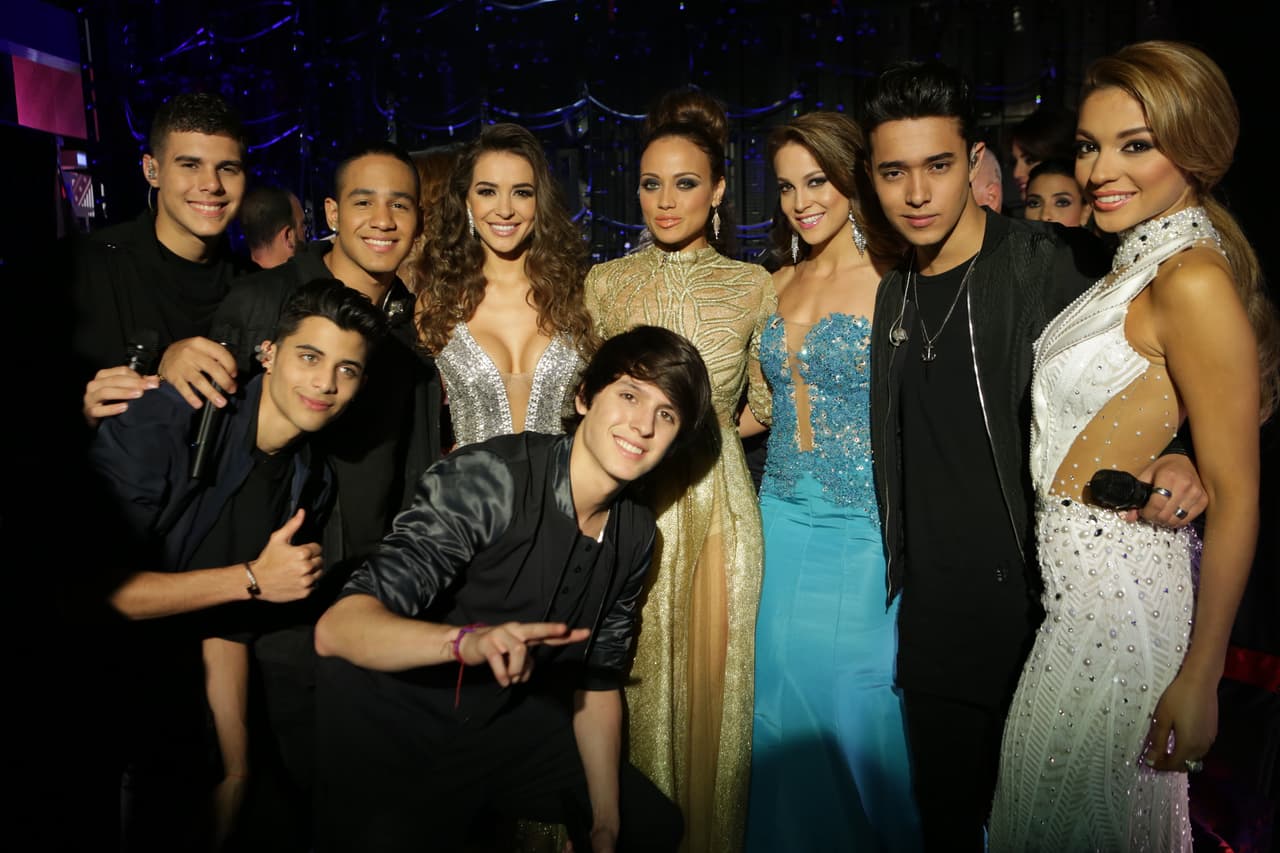 Christopher, Zabdiel, Erick, Richard y Joel regresaron a Univision como estrellas para interpretar su nuevo éxito ‘Tan fácil’, en una noche llena de glamour y belleza para los chicos ganadores de La Banda.