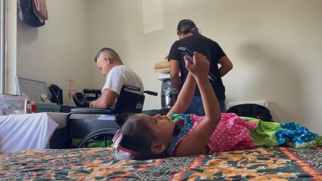 A la familia Rosales ya se les terminó la estadía que les ha ofrecido la organización y de hecho ya tienen boletos para salir hacia Nueva York el próximo martes, donde alguien los va a recibir temporalmente.