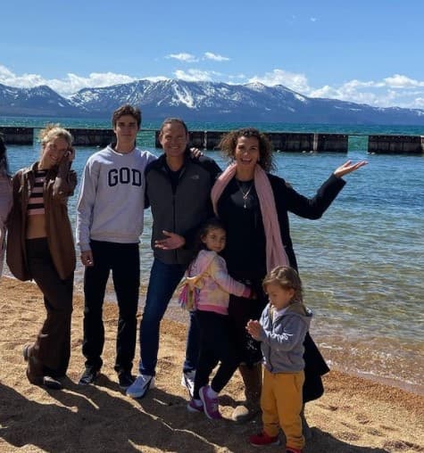 Estos días de convivencia ya eran necesarios para la hermosa y numerosa familia.