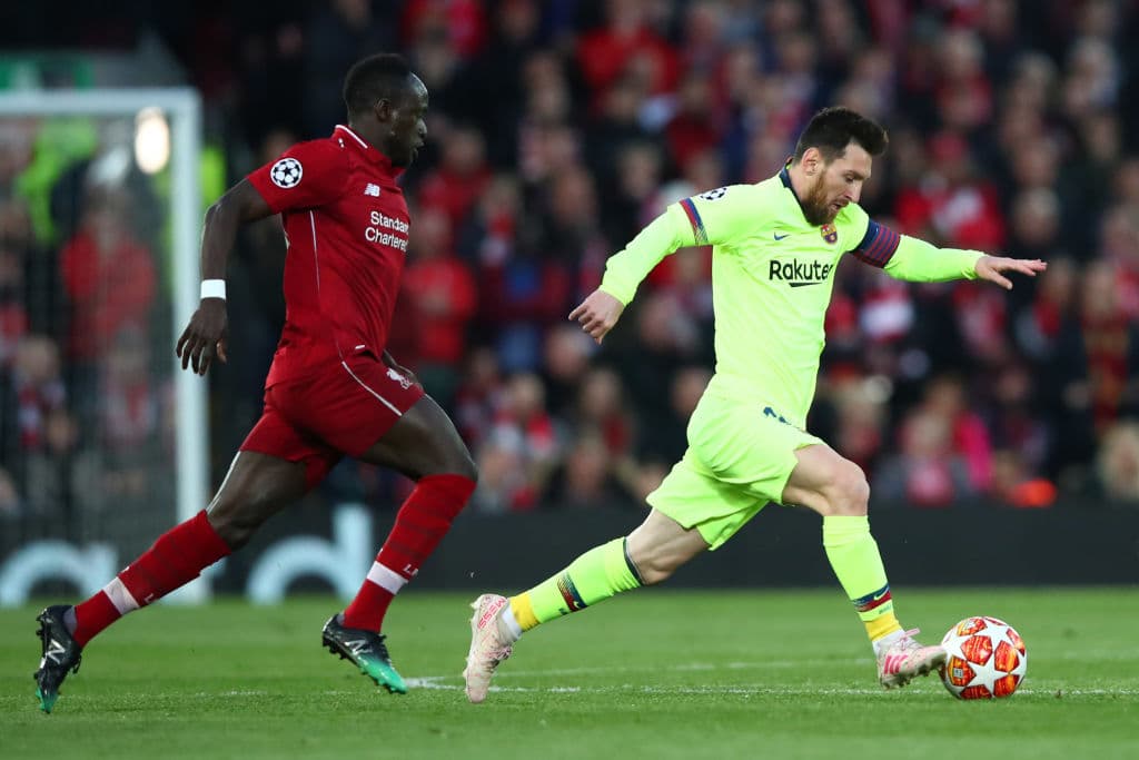 Ante la baja del delantero egipcio Moahmed Salah, los ojos se volcaron en este partido en Lionel Messi del Barcelona y Sadio Mané del Liverpool en el juego de Vuelta de la Semifinal de la UEFA Champions League en Anfield.