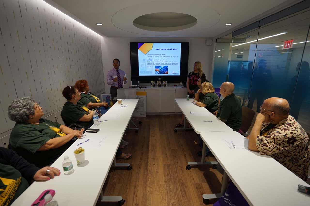 "Aprendiendo estaremos más cerca de nuestras familias", nos dijeron.