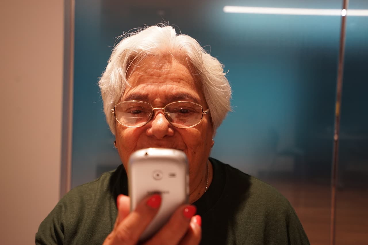 Mandar mensajes de texto, uno de los mayores deseos de los participantes.