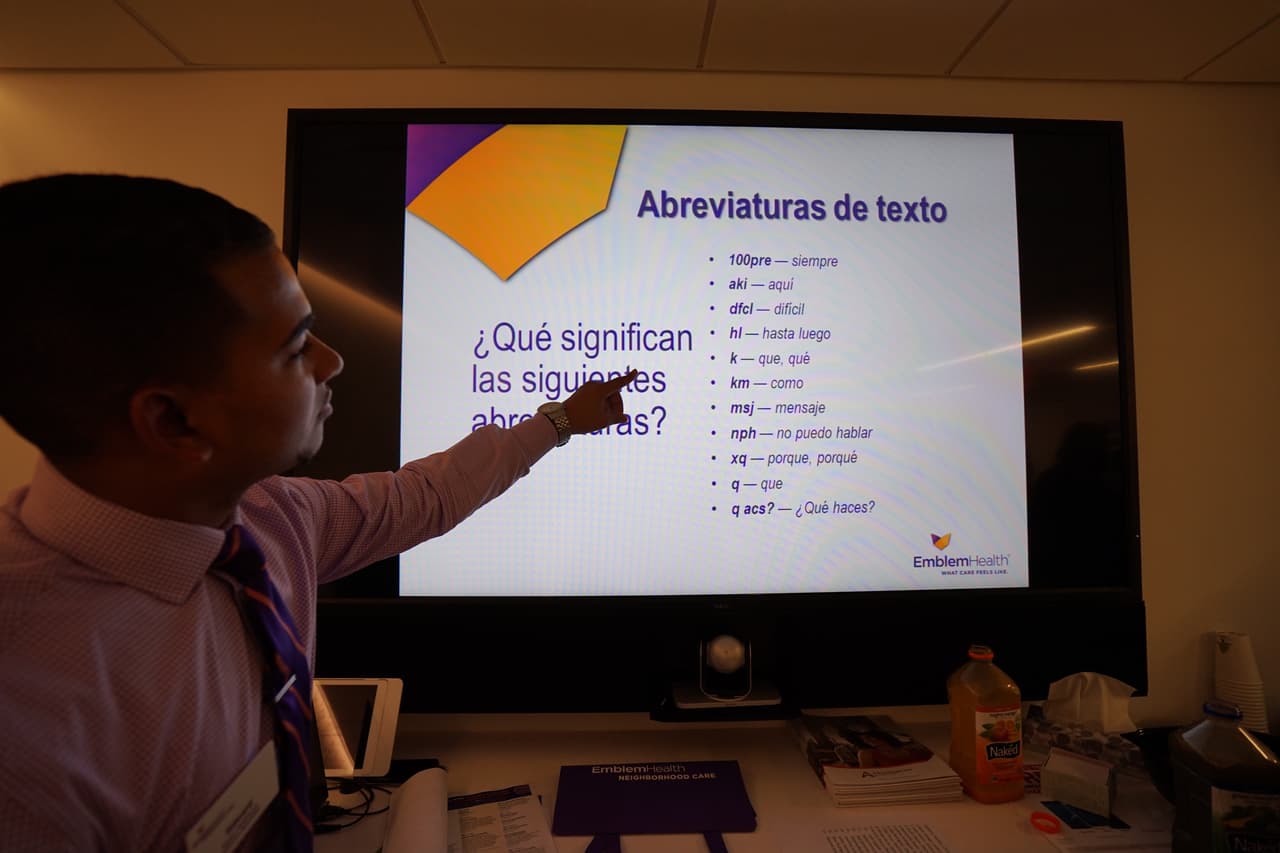 "Todos quieren aprender", afirma Edward Pierrot, profesor del taller.