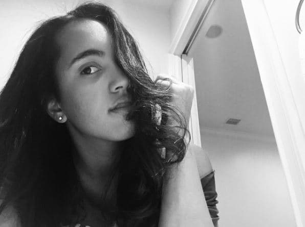 Y aunque se mantiene fuera de foco, la modelo cuenta con más de 100 mil seguidores en Instagram.