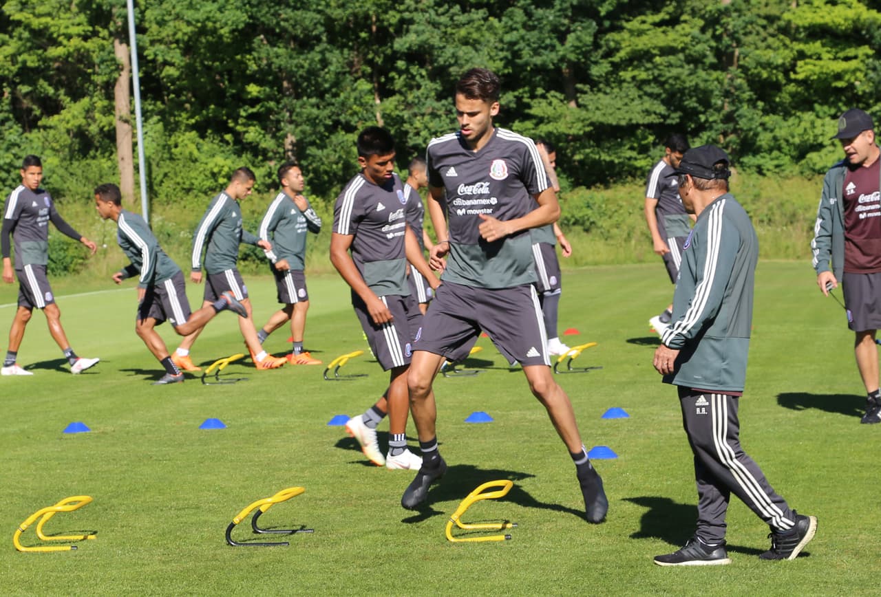 Diego Reyes volvió a hacer parte del grupo de trabajo de México en los entrenamientos con miras al Mundial.