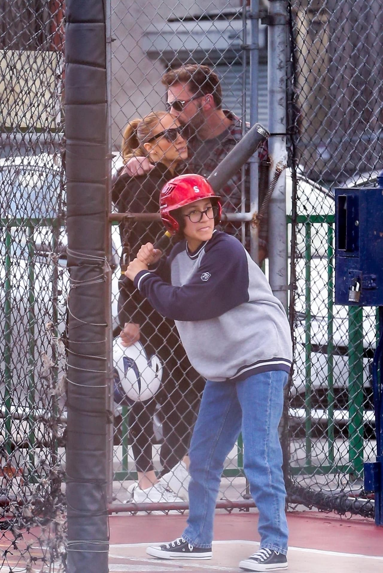 En marzo de este año, los actores fueron fotografiados mientras practicaban béisbol con Emme en unas jaulas de Los Ángeles, lo que demostró una vez más que ya conviven como una gran familia.
<br>