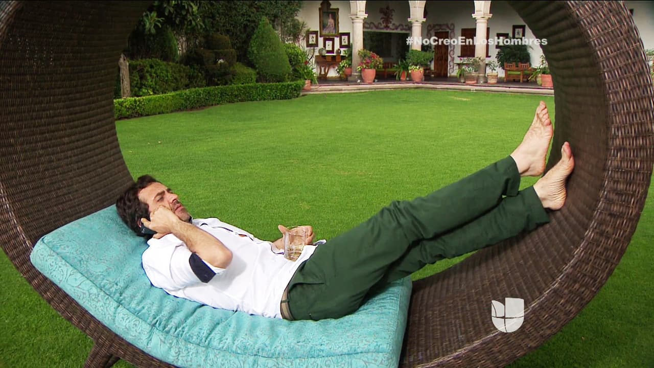 Nosotos estamos cruzando los dedos para que no lo hagas. ¡Aléjate de él!