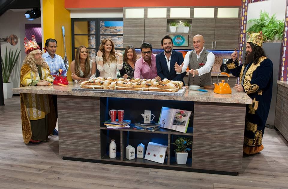 ¡Deliciosa! Partimos la Rosca de Reyes en familia.