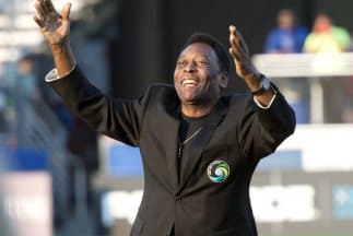 Pelé no cree que Neymar sea uno de los tres mejores jugadores que han psado por Santos.