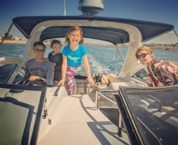 <b><a href="http://www.univision.com/temas/jaime-camil">Jaime Camil</a></b> ha demostrado que tiene una hermosa familia y que adora a sus dos pequeños hijos.