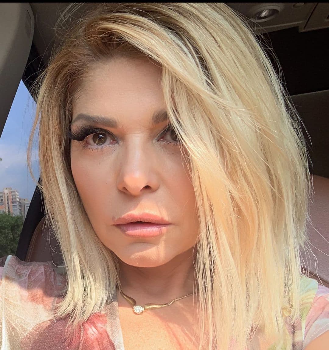 "Pero creo que sí hay un problema que debemos resolver entre hombres y mujeres, por eso creo que esta obra va ad hoc a esta época", comentó con respecto a la puesta en escena 'Testosterona', la cual se presenta en México.