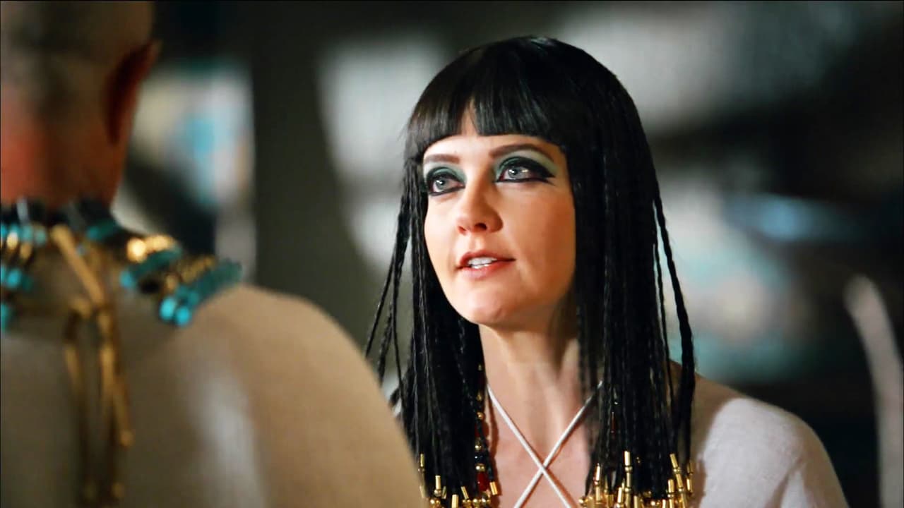 Sati quedó flechada por José y trató de seducirlo. Sin embargo, él la rechazó pues no podía traicionar a Putifar.