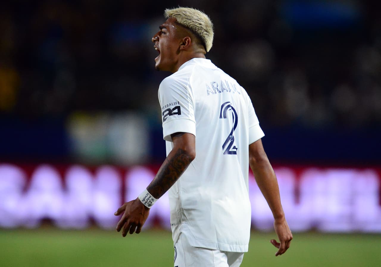 JULIAN ARAUJO (LA Galaxy) - Estados Unidos / México, 20 años.
<br>