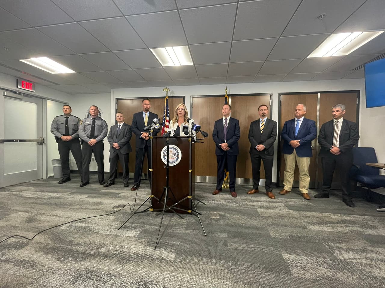 El forense del condado de Lancaster utilizó registros dentales para identificar positivamente el cuerpo de Stoltzfoos.
<br>
<br>