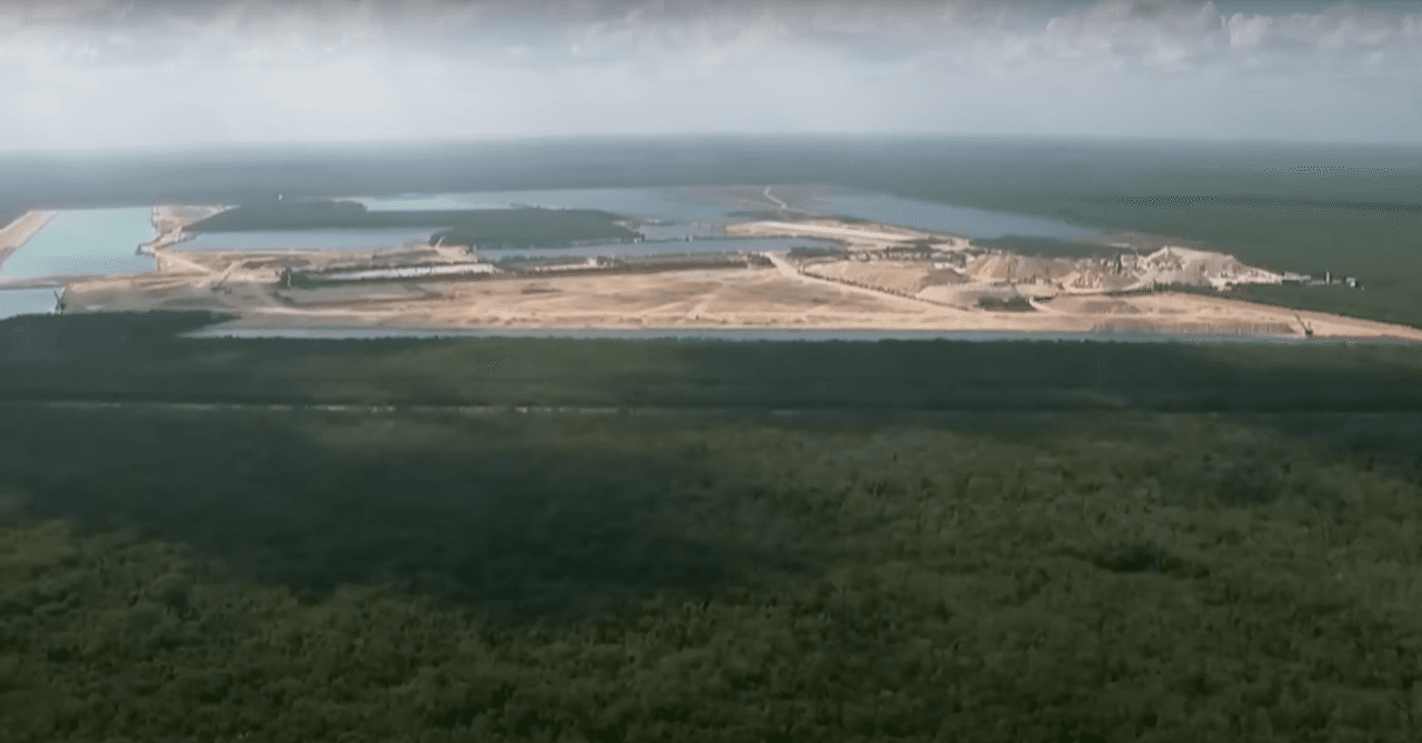 Según el gobierno mexicano y organismos de defensa del medio ambiente la empresa Vulcan Materials ocasionó daños ambientales cerca de Playa del Carmen. (Foto: Video del gobierno mexicano)