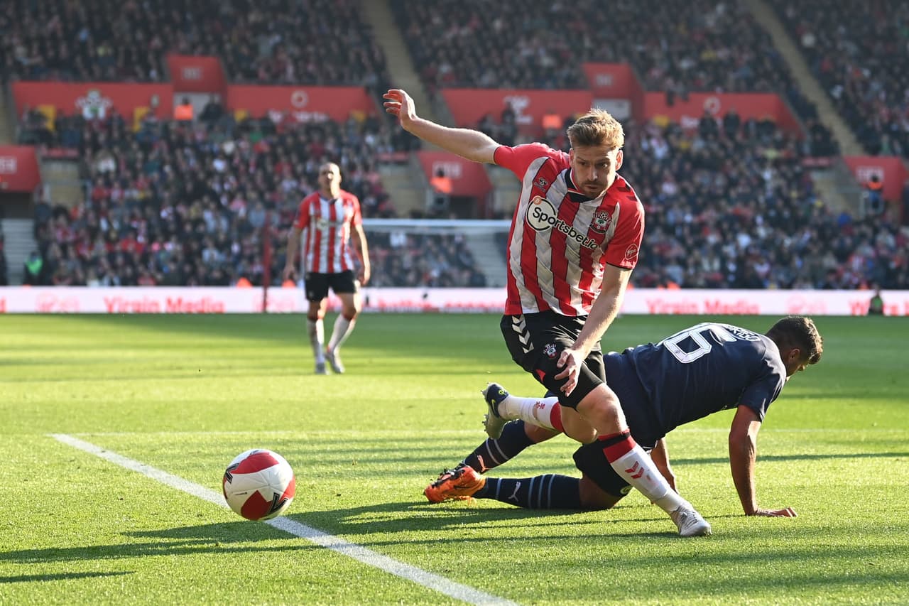 Manchester City goleó al Southampton como visitante (1-4) y selló su pase a las Semifinales, donde se medirá ante el Liverpool.